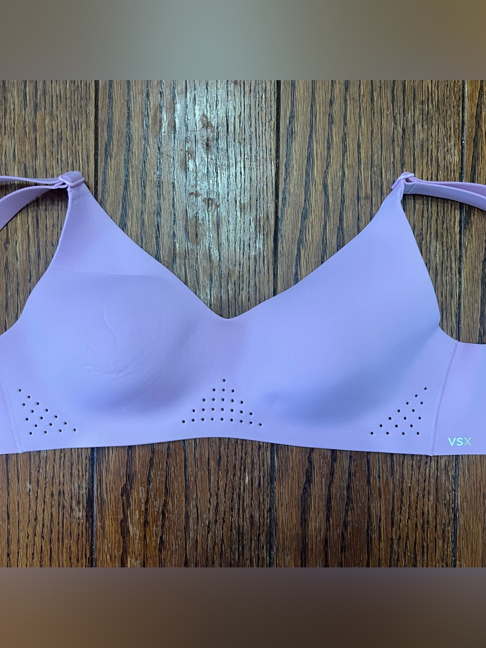 Victoria’s Secret vsx featherweight medium sports bra size Small